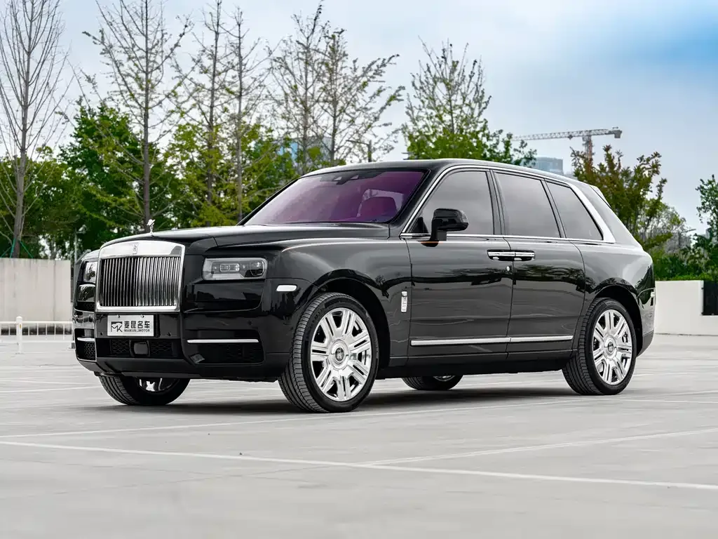 Rolls-Royce Cullinan — фото 1
