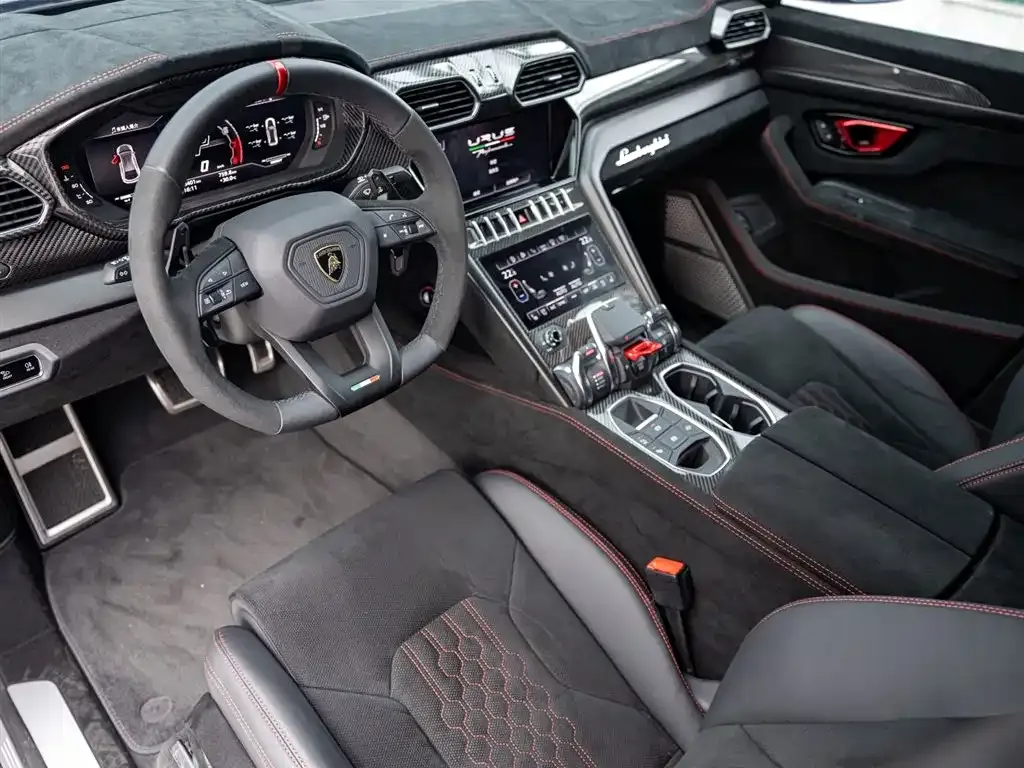 Lamborghini Urus — фото 10