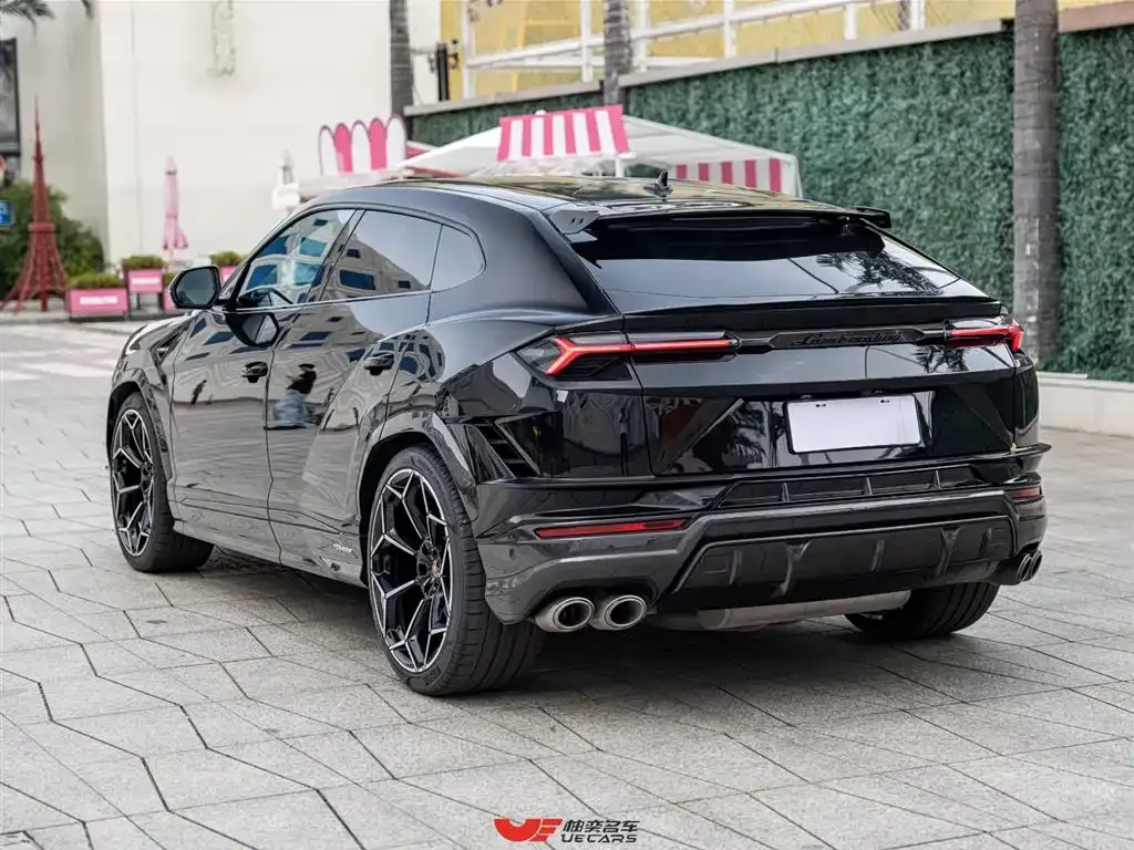 Lamborghini Urus — фото 6