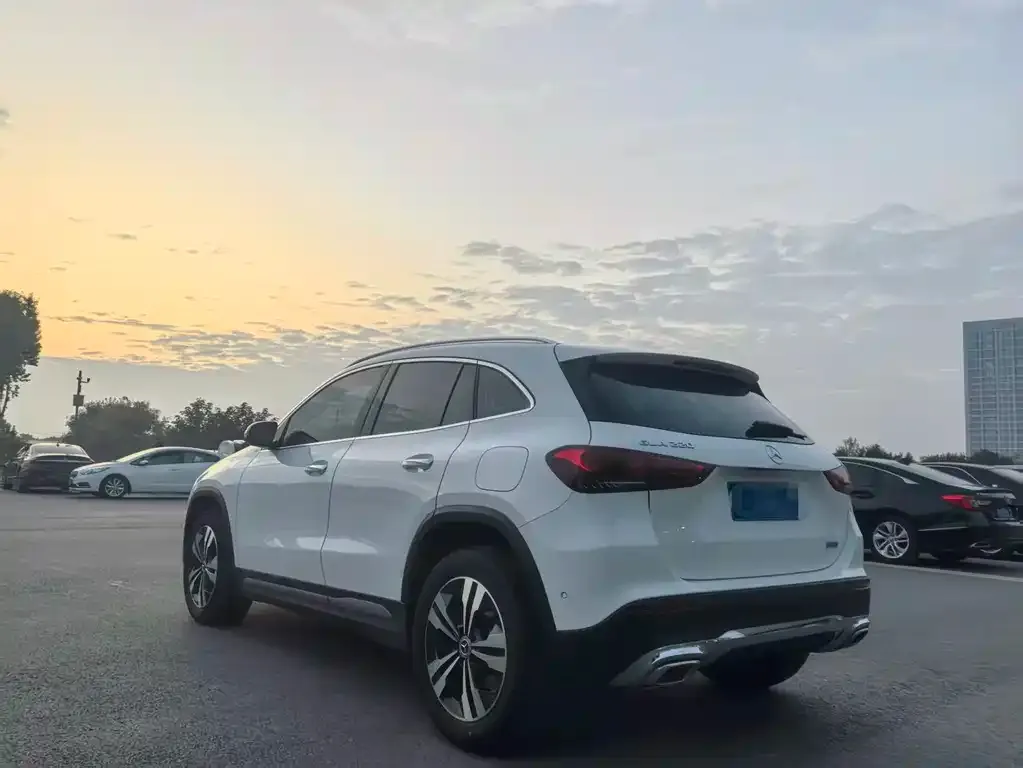 Mercedes-Benz GLA — фото 6