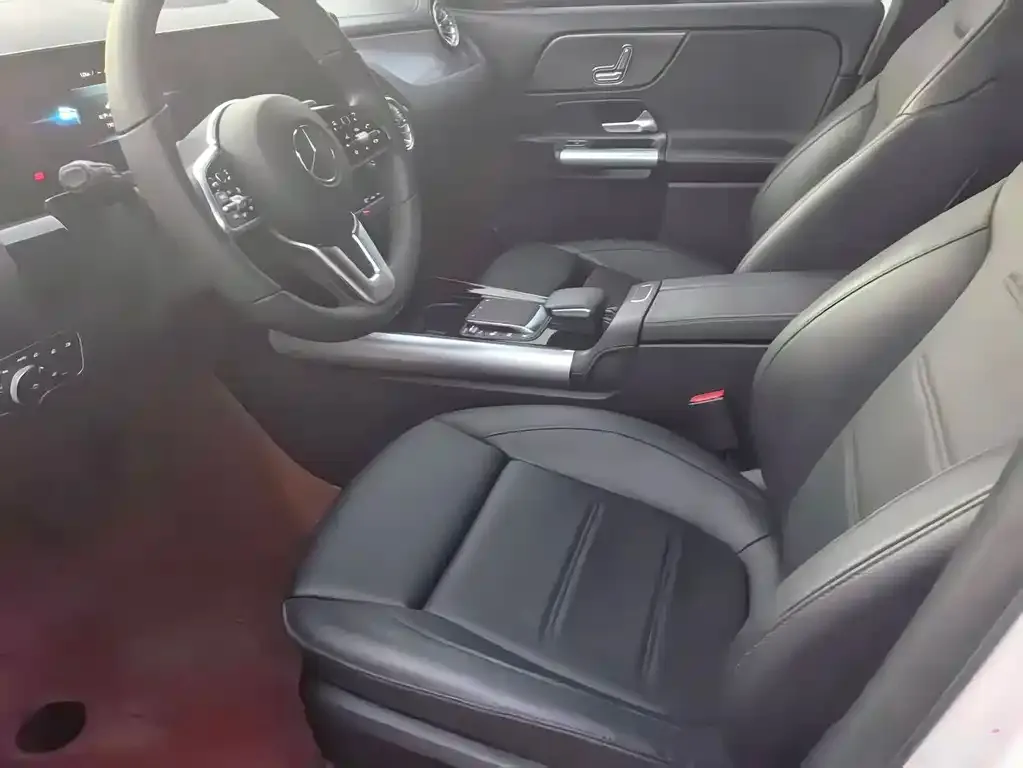 Mercedes-Benz GLA — фото 7