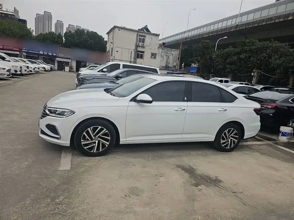 Volkswagen Lavida — фото 5