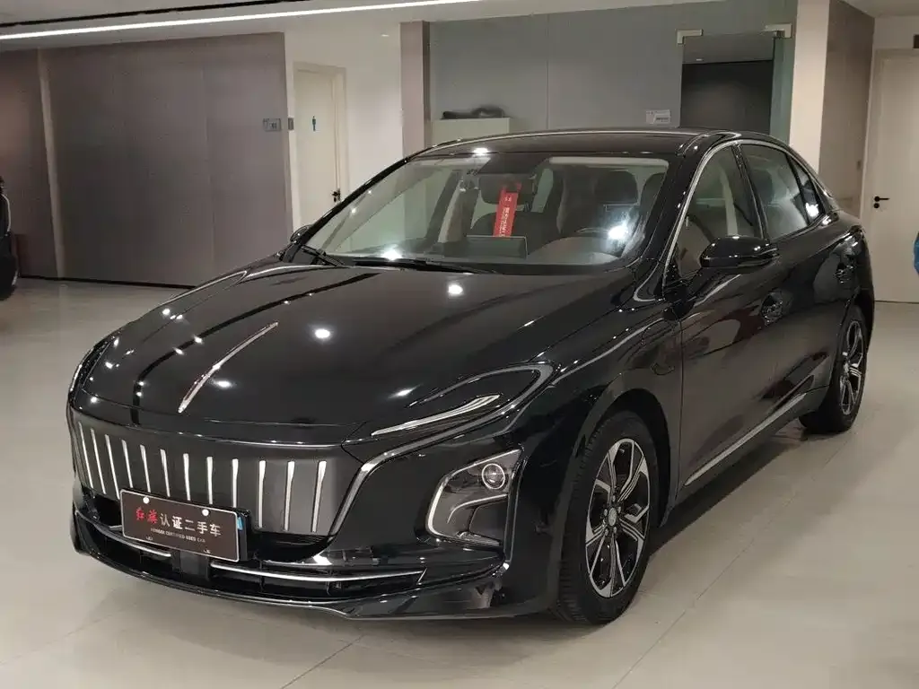Hongqi E-QM5 — фото 1