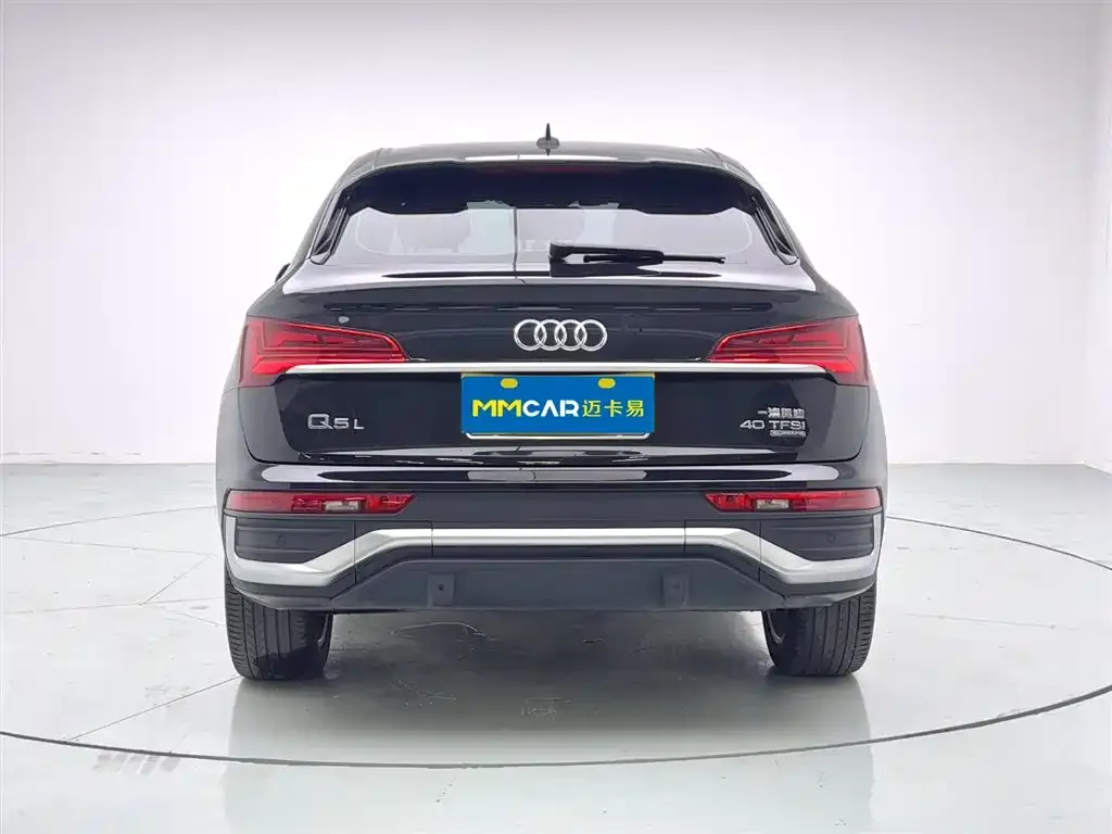 Audi Q5L Sportback — фото 5