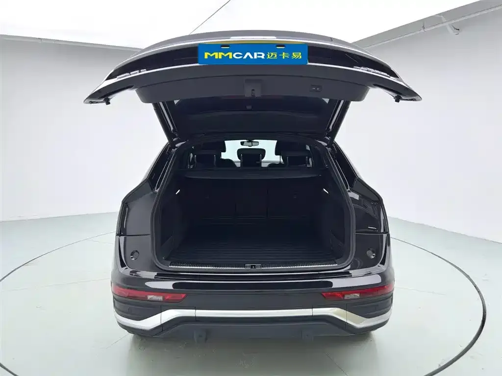 Audi Q5L Sportback — фото 8