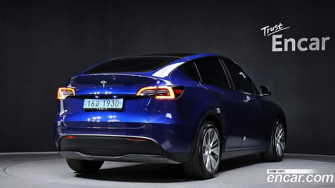 Tesla Model Y — фото 2