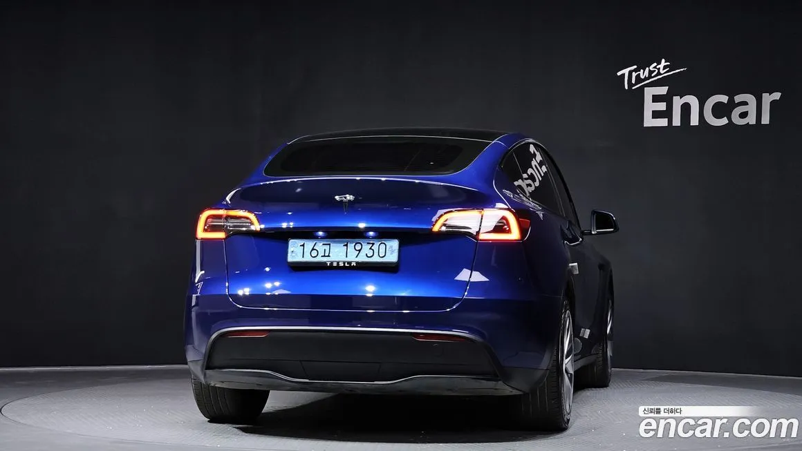 Tesla Model Y — фото 4