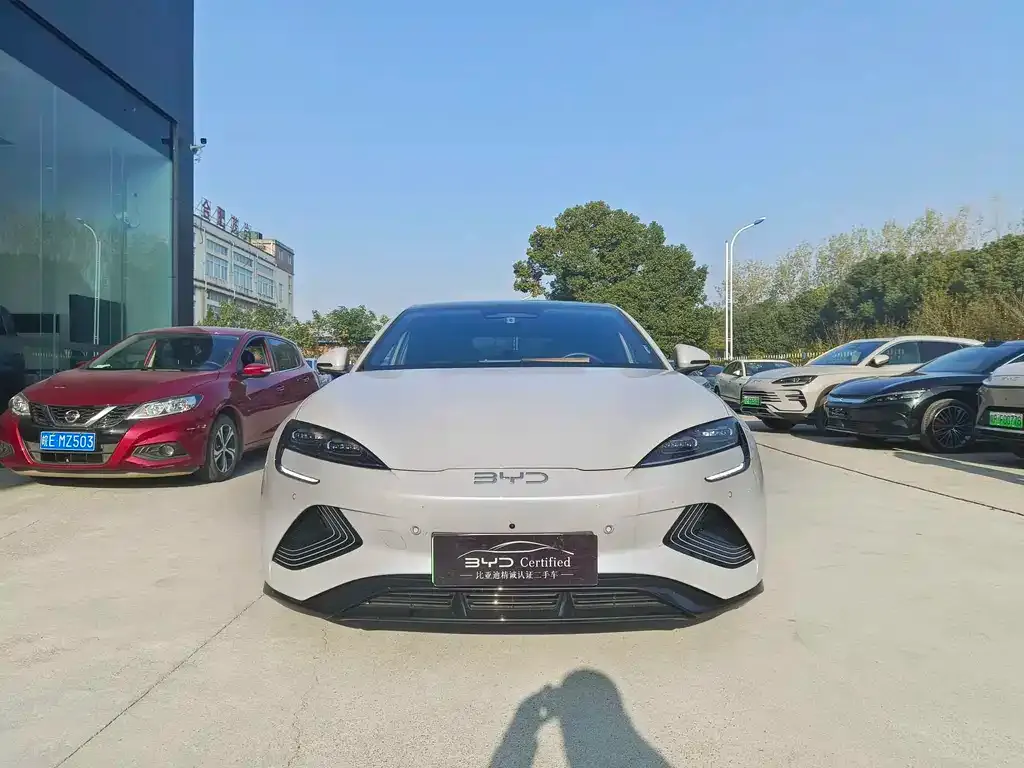 BYD Seal — фото 2