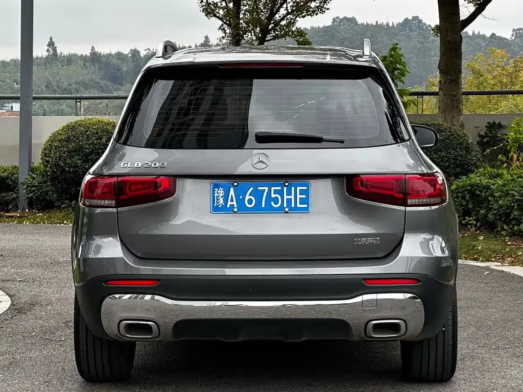 Mercedes-Benz GLB — фото 10