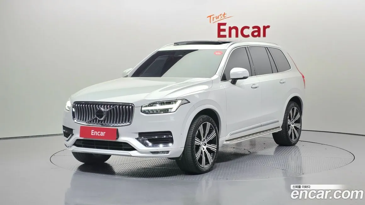 Volvo XC90 — фото 1