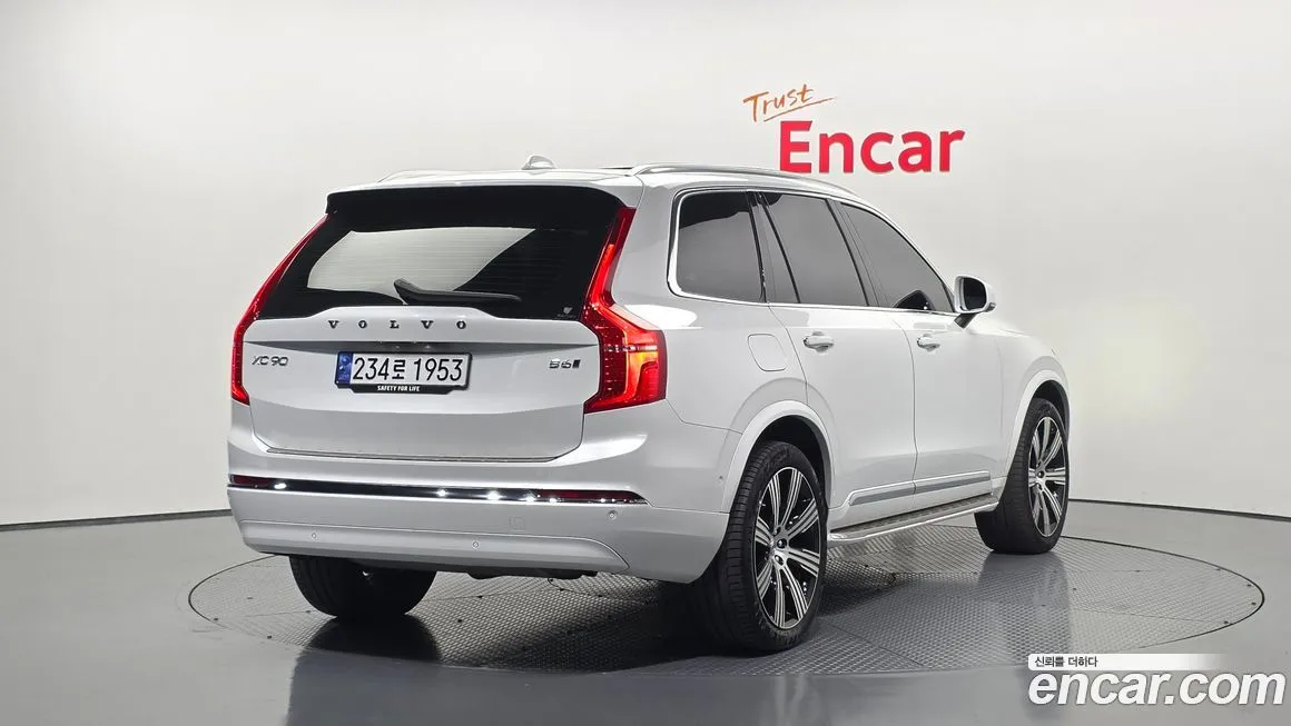 Volvo XC90 — фото 2