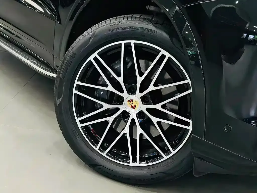 Porsche Cayenne — фото 10
