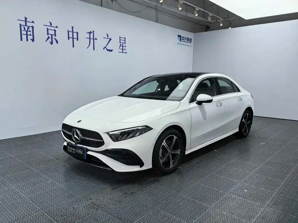 Mercedes-Benz A-Class — фото 1
