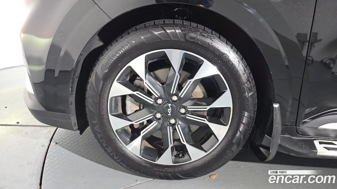 Kia Carnival — фото 5