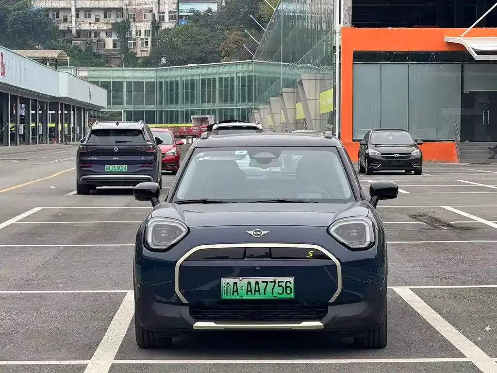 MINI Cooper EV — фото 2