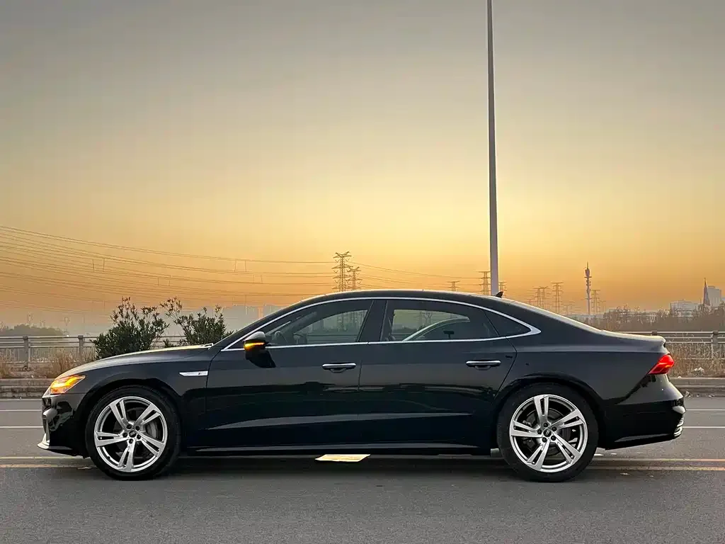Audi A7L — фото 3
