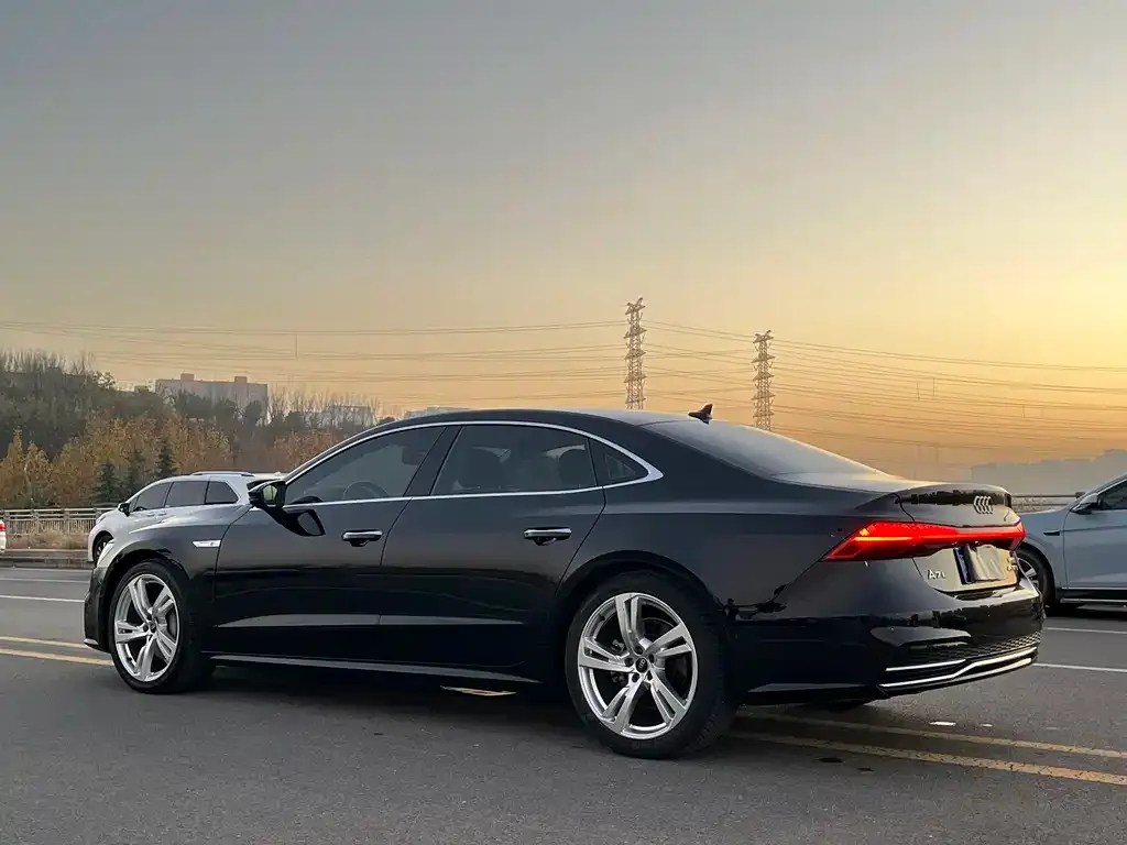 Audi A7L — фото 4