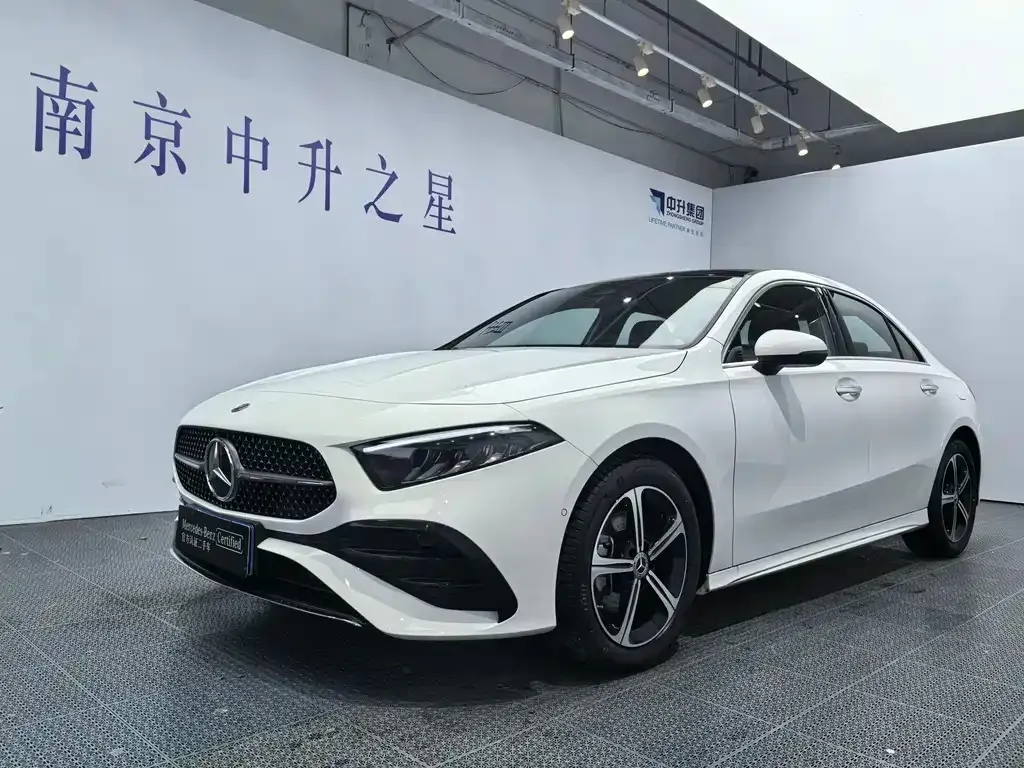 Mercedes-Benz A-Class — фото 1