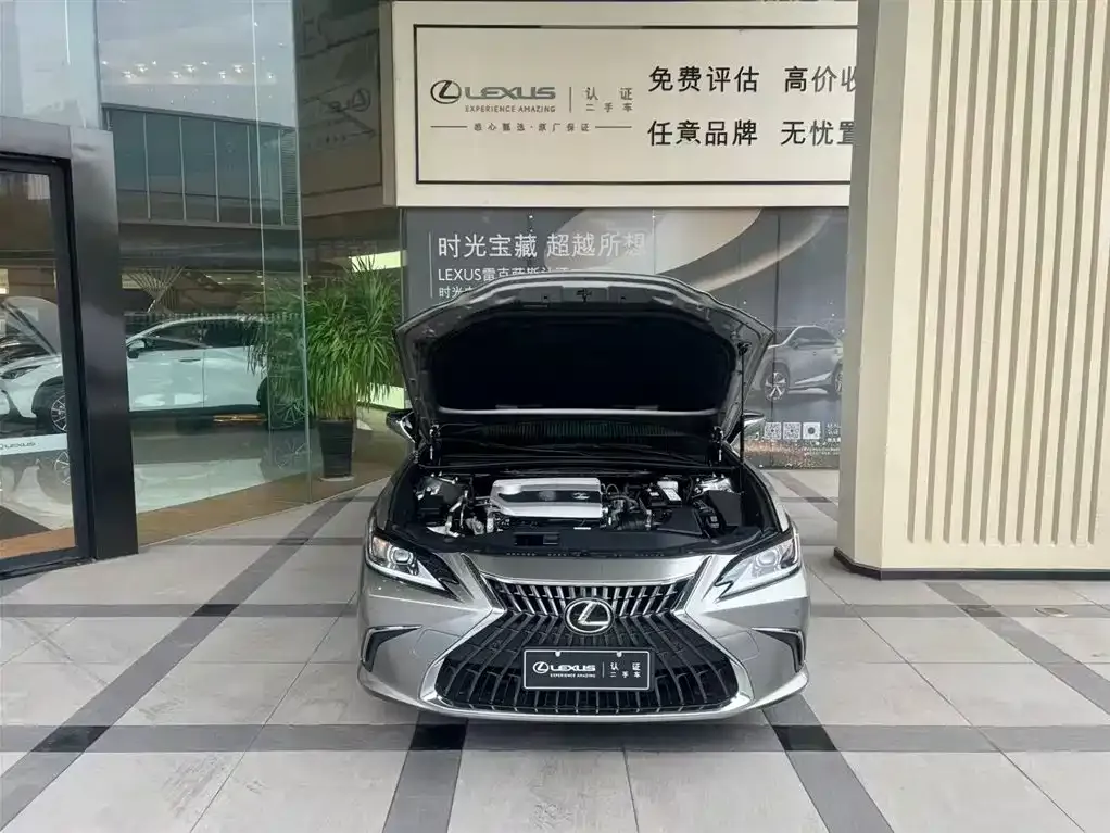 Lexus ES — фото 8