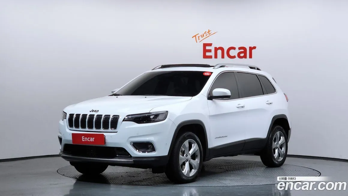 Jeep Cherokee — фото 1