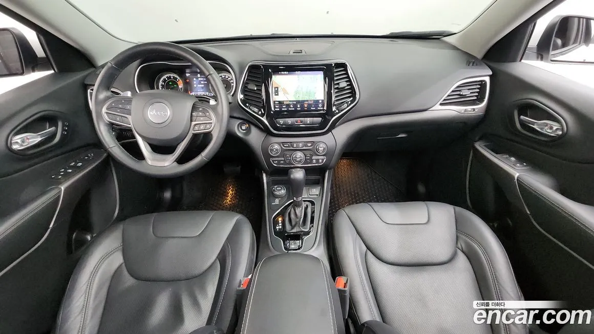 Jeep Cherokee — фото 7