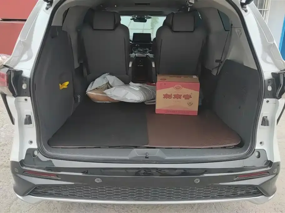 Toyota Granvia — фото 4