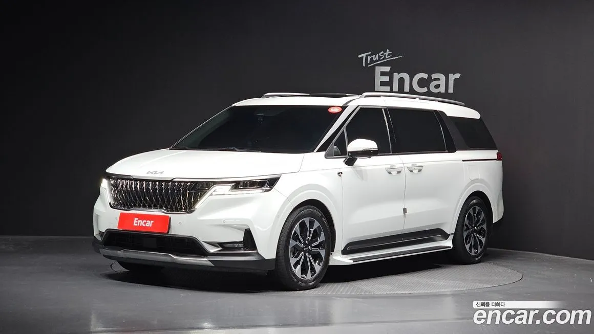 Kia Carnival — фото 1