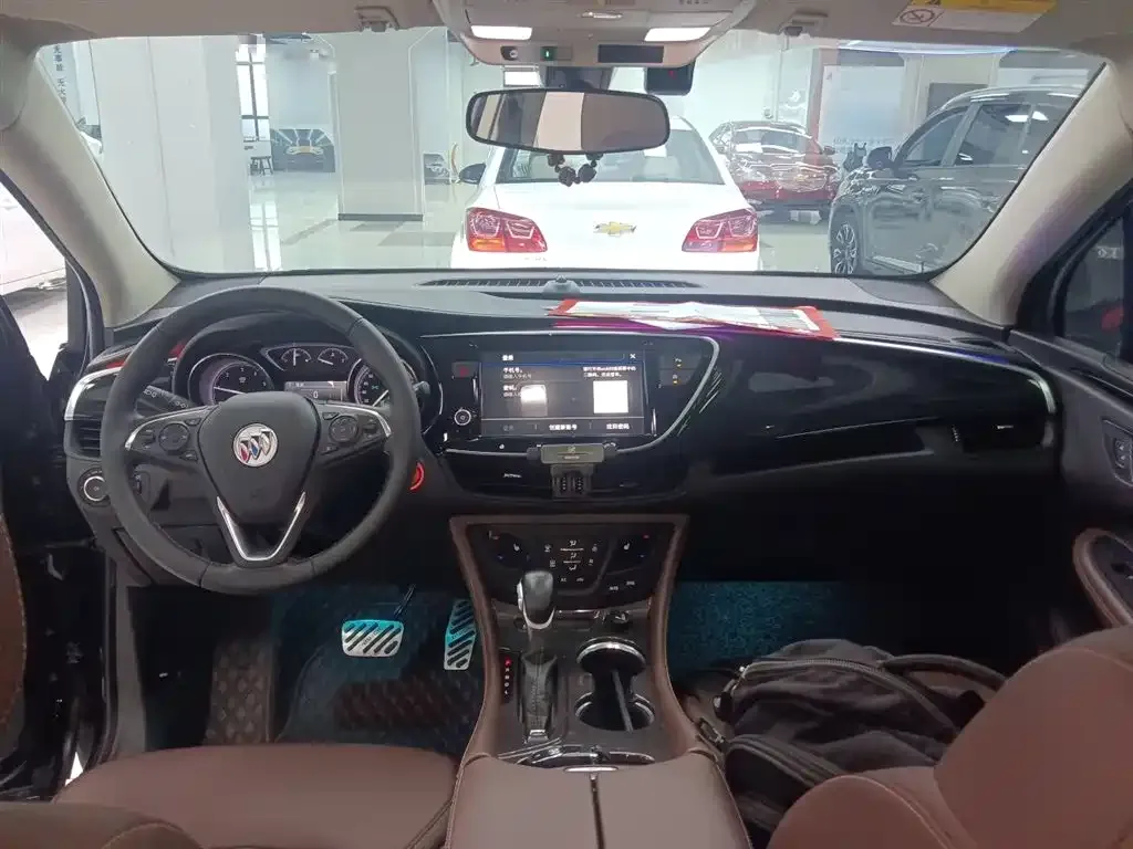 Buick Envision Plus — фото 10