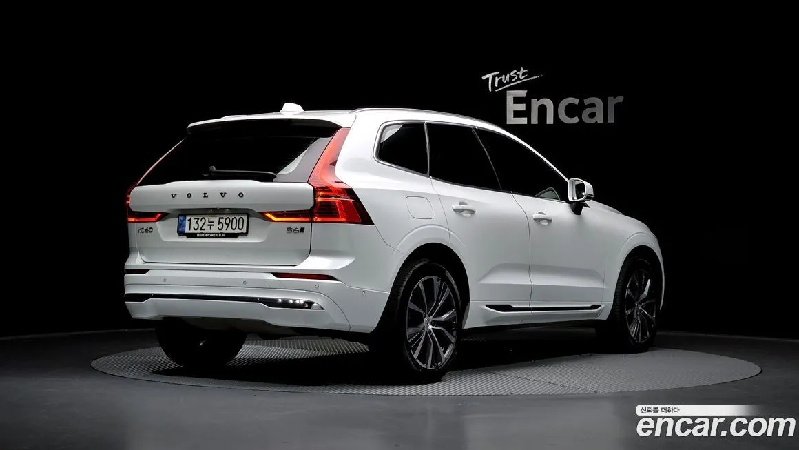 Volvo XC60 — фото 2