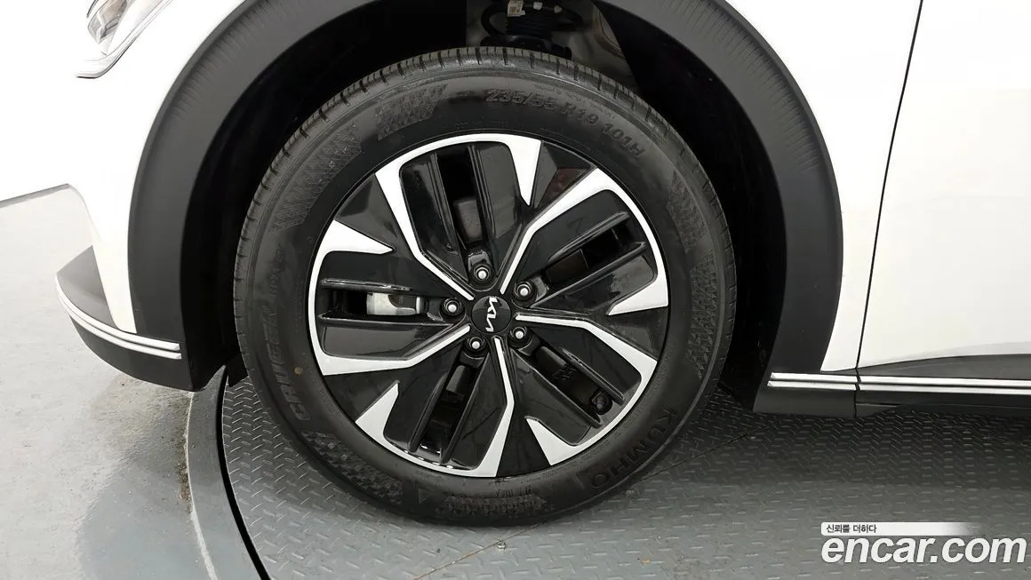 Kia EV6 — фото 5