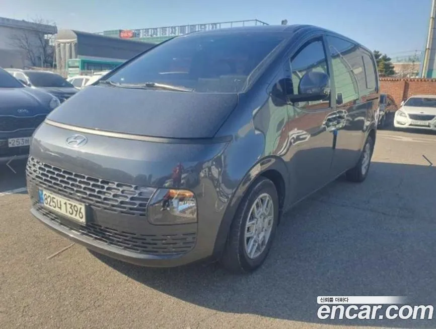 Hyundai Staria — фото 1