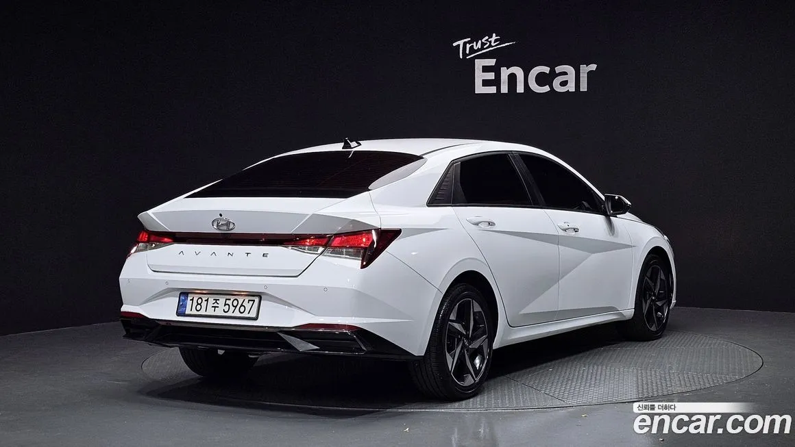 Hyundai AVANTE — фото 2