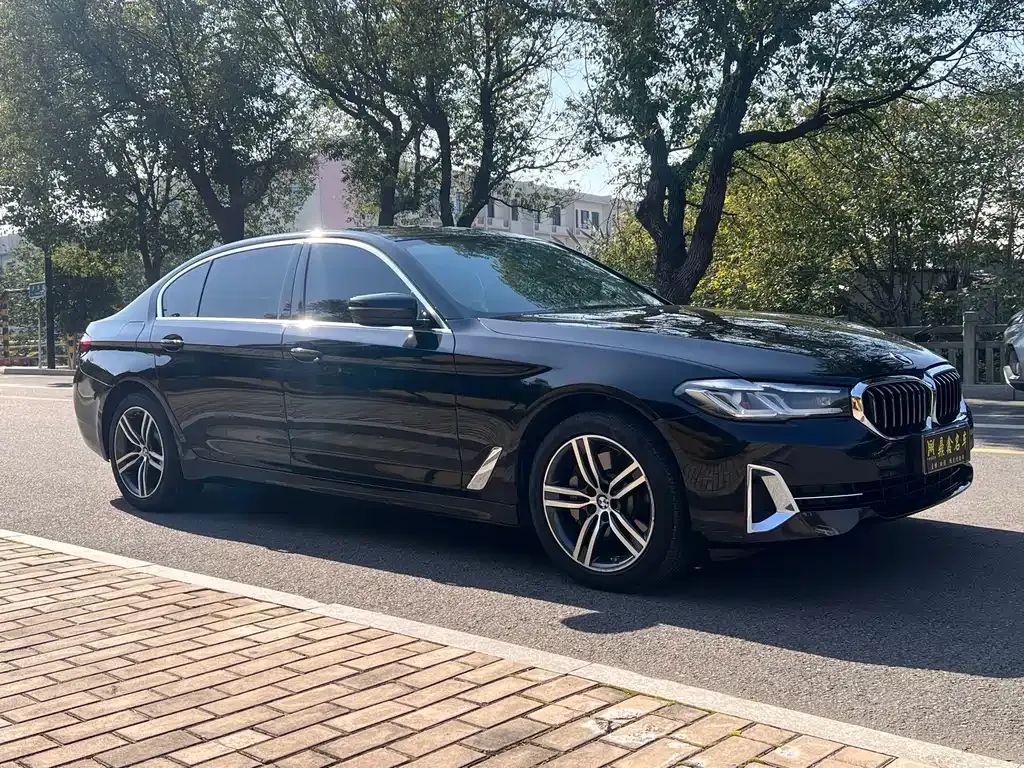 BMW 5 Series — фото 3