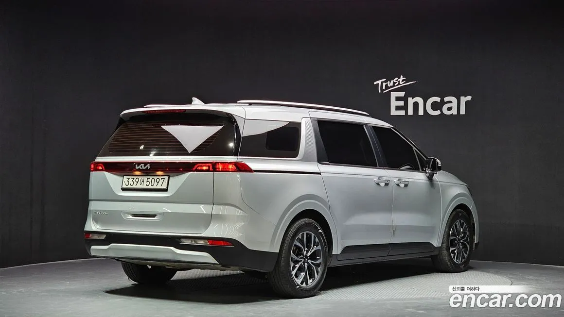 Kia Carnival — фото 2