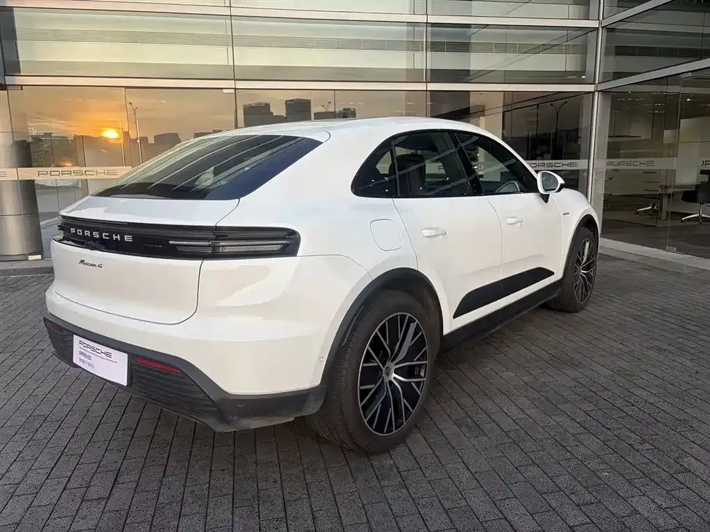 Porsche Macan EV — фото 3