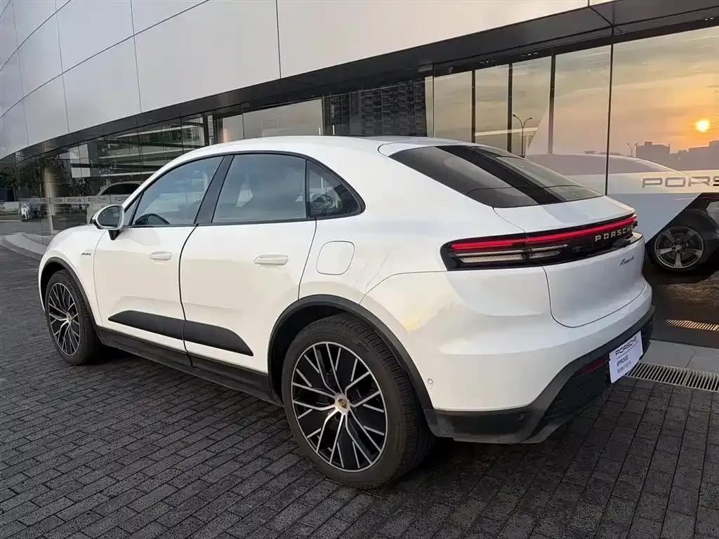 Porsche Macan EV — фото 4