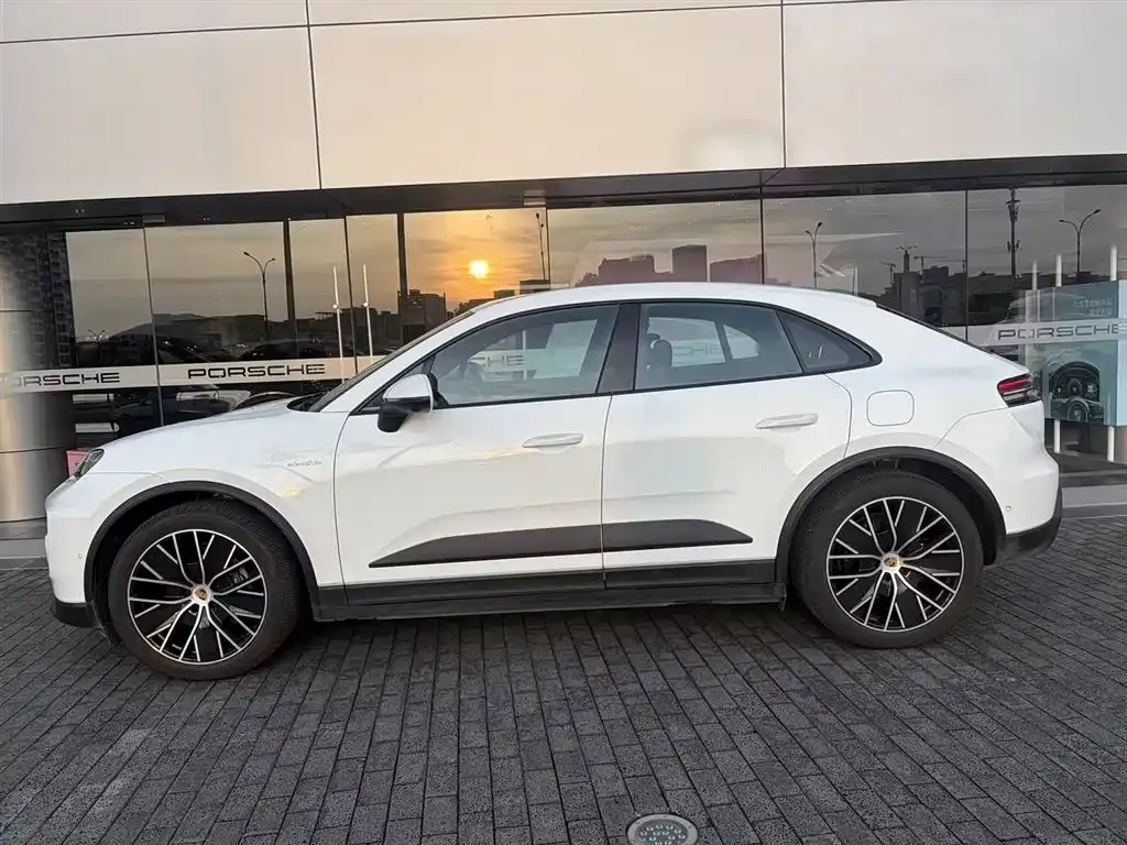 Porsche Macan EV — фото 7