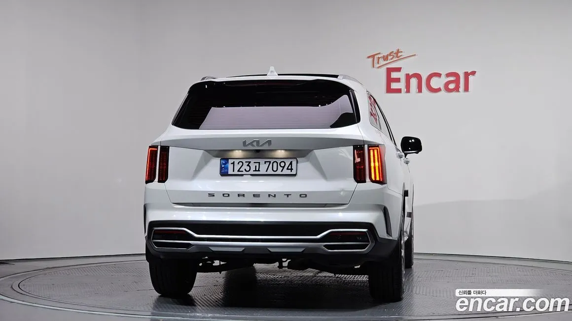 Kia Sorento — фото 4