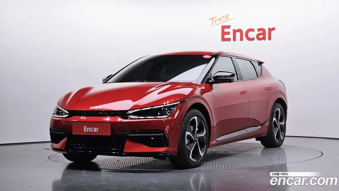 Kia EV6 — фото 1
