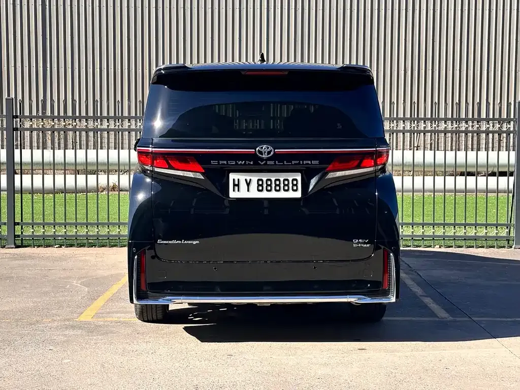 Toyota Vellfire — фото 6