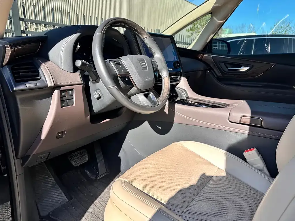 Toyota Vellfire — фото 9
