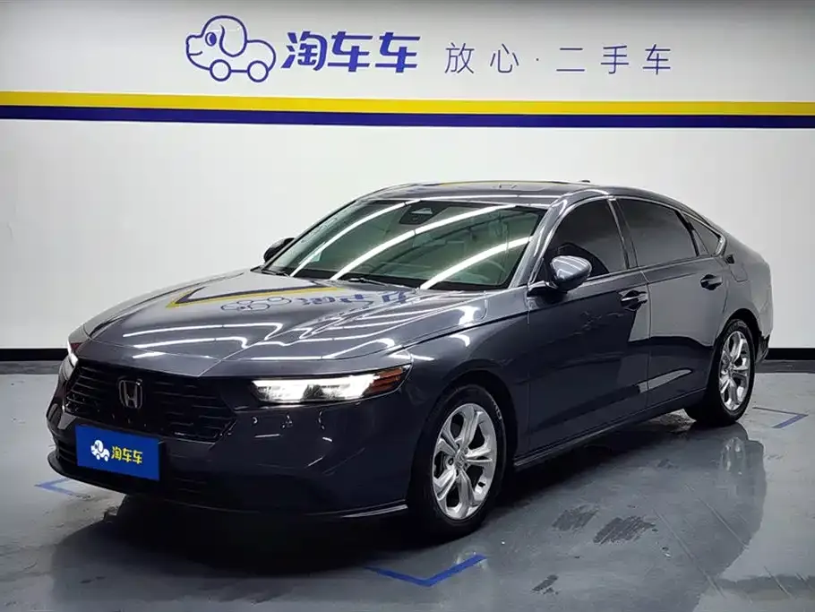Honda Accord — фото 1