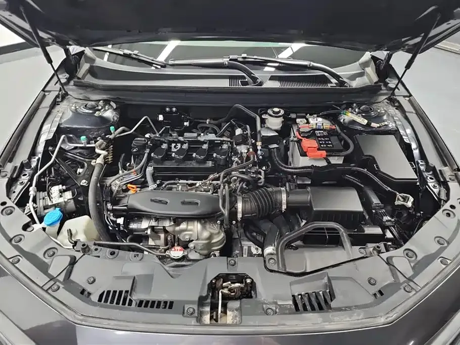 Honda Accord — фото 10