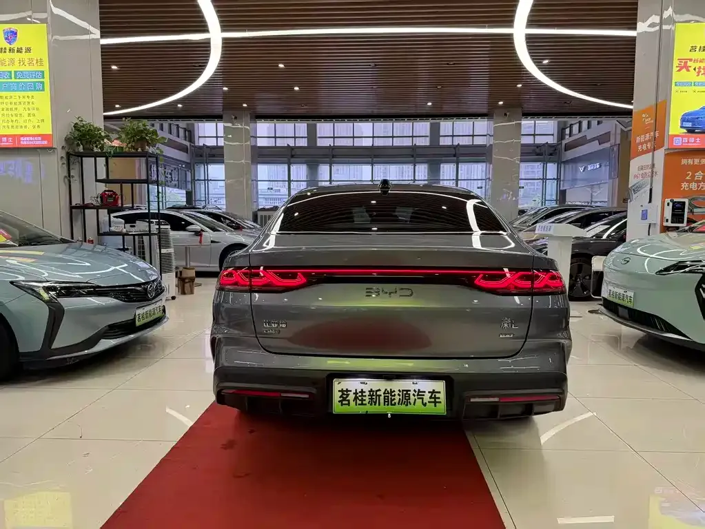 BYD Qin L — фото 4