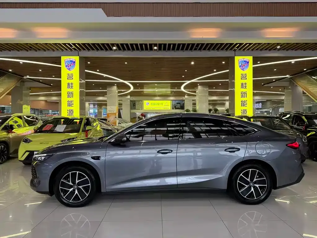 BYD Qin L — фото 7