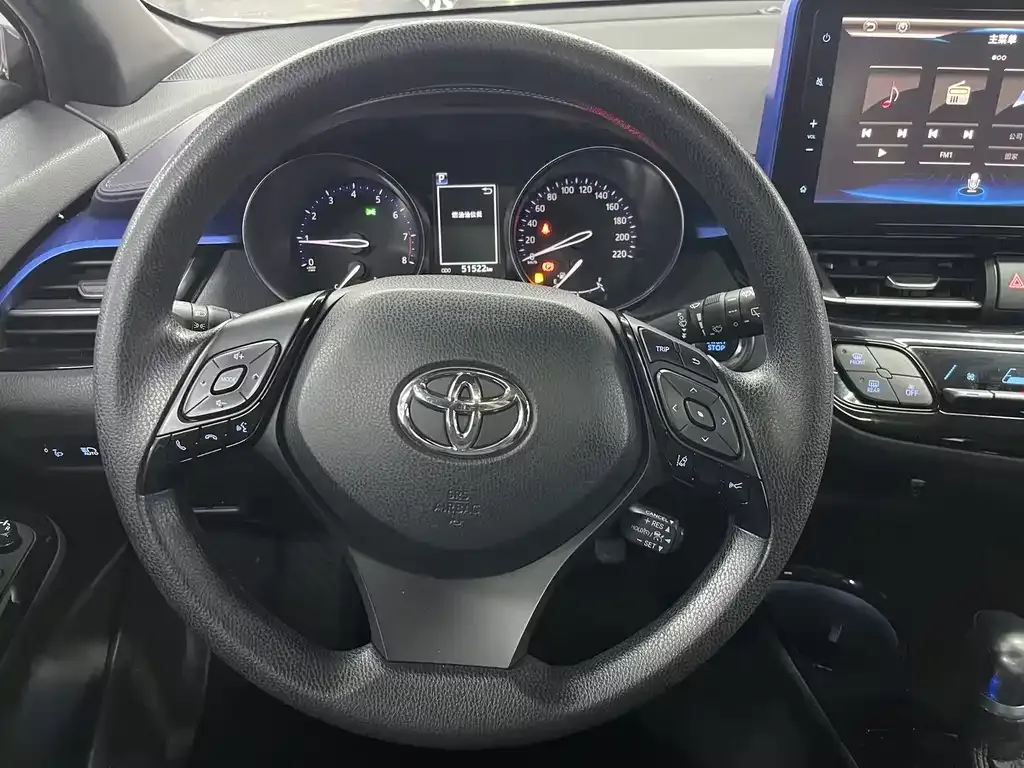 Toyota C-HR — фото 8
