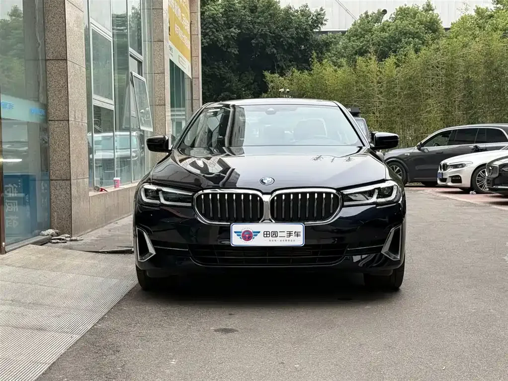 BMW 5 Series — фото 2
