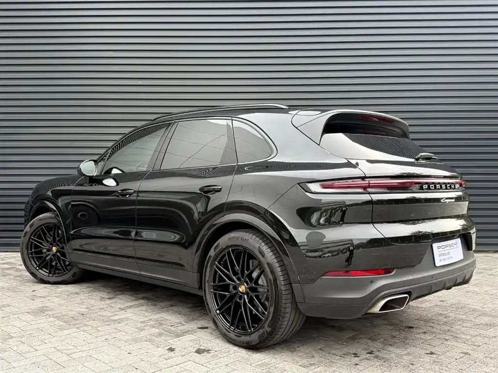 Porsche Cayenne — фото 2