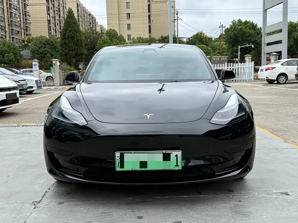 Tesla Model 3 — фото 2