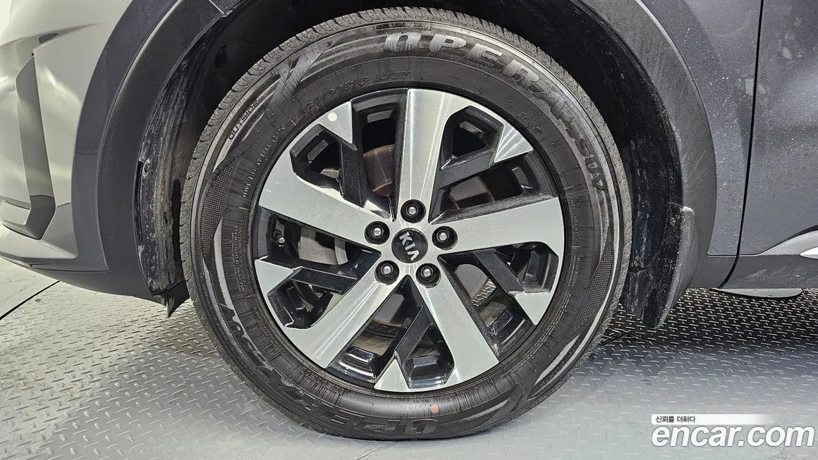 Kia Sorento — фото 5